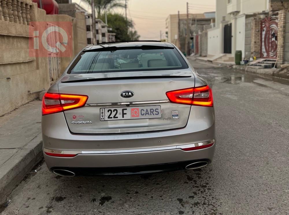 Kia Cadenza